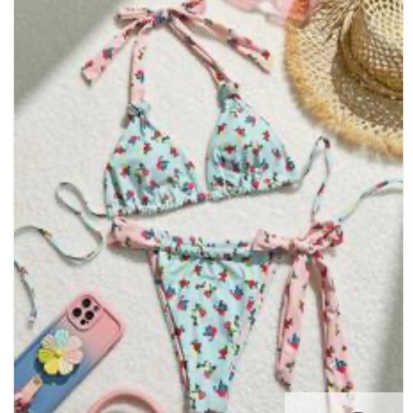 Floral Bikini - Picture 5 of 5